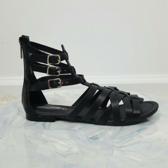 Shoes - Black Strapped Gladiator Sandals Women's Shoes